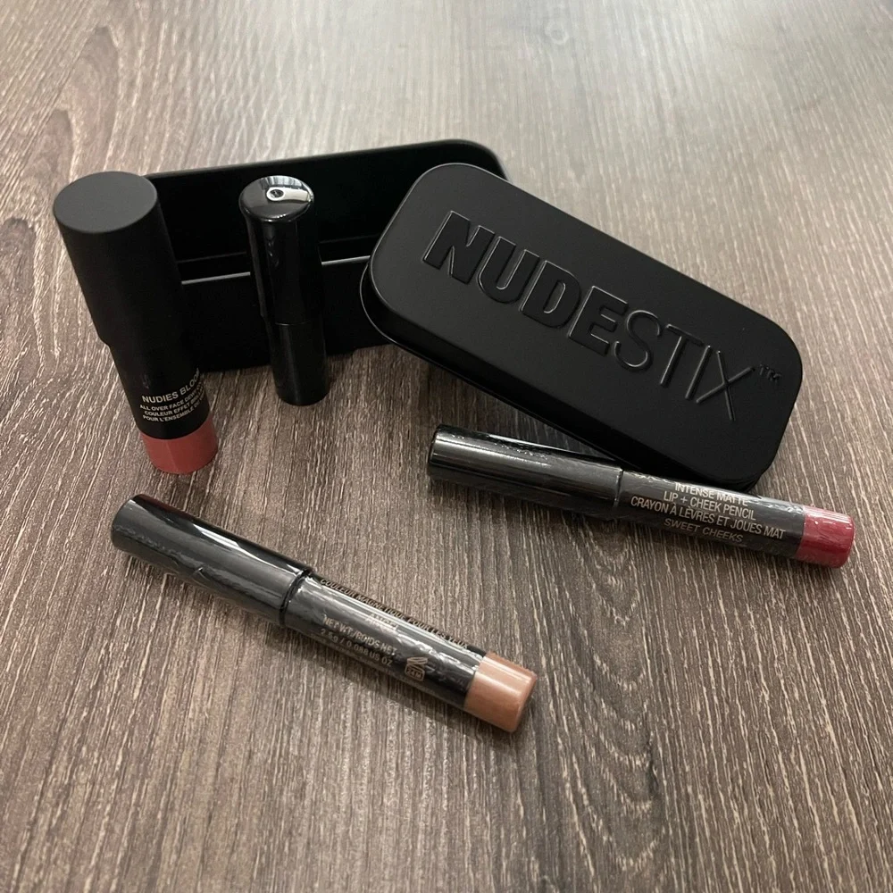 NEW NUDESTIX Sweet Cheeks 3 Piece Mini Kit with Tin